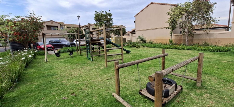 2 Bedroom Property for Sale in Royal Ascot Western Cape